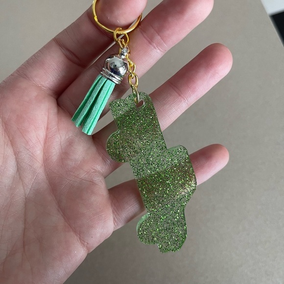 Handmade Truck/ Pick Up Keychain - Picture 2 of 6